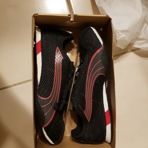 Puma Sz 9 new without tags